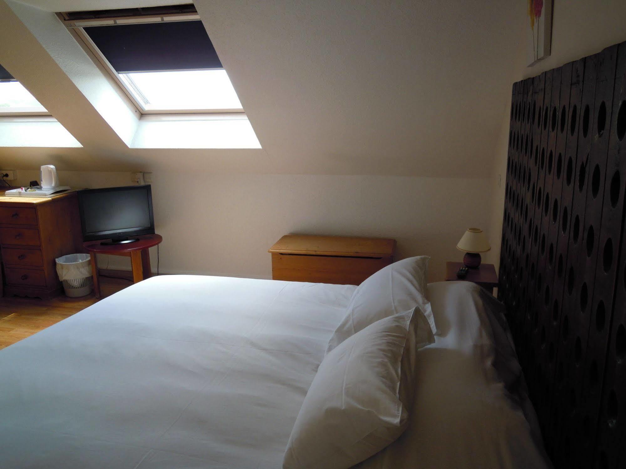 Hotel Logis Bagatelle - 51530 Dizy Zewnętrze zdjęcie